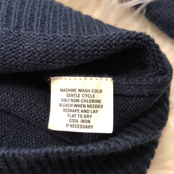 Aeropostale V-neck sweater size large - Picture 6 of 6